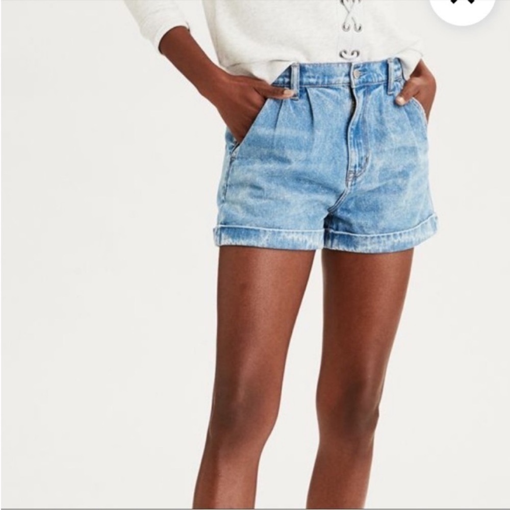 American Eagle Cuffed Jean Mom Shorts Blue